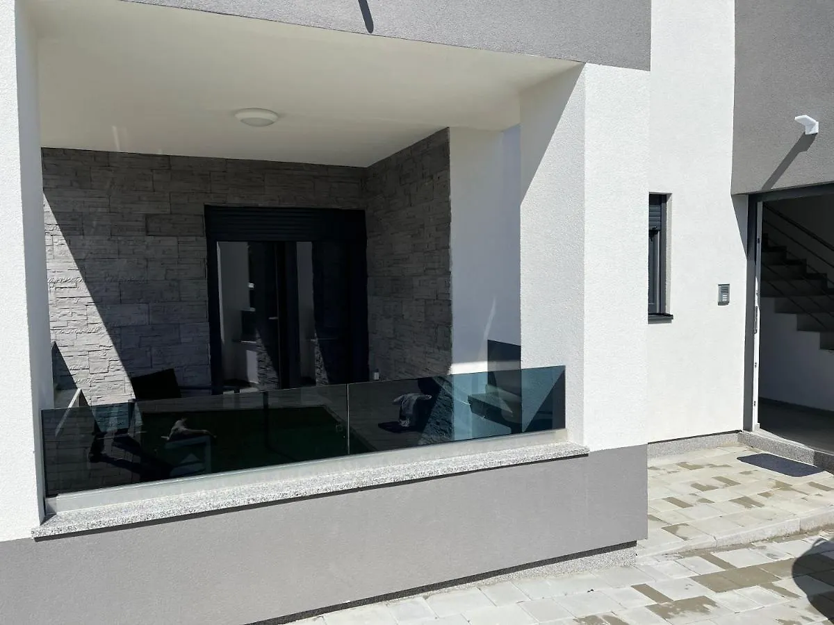 Apartment Irene Vir